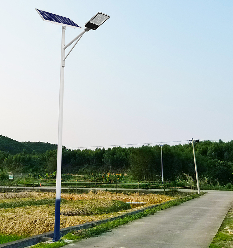 对太阳能路灯生产厂家长期性发展趋势要有信心